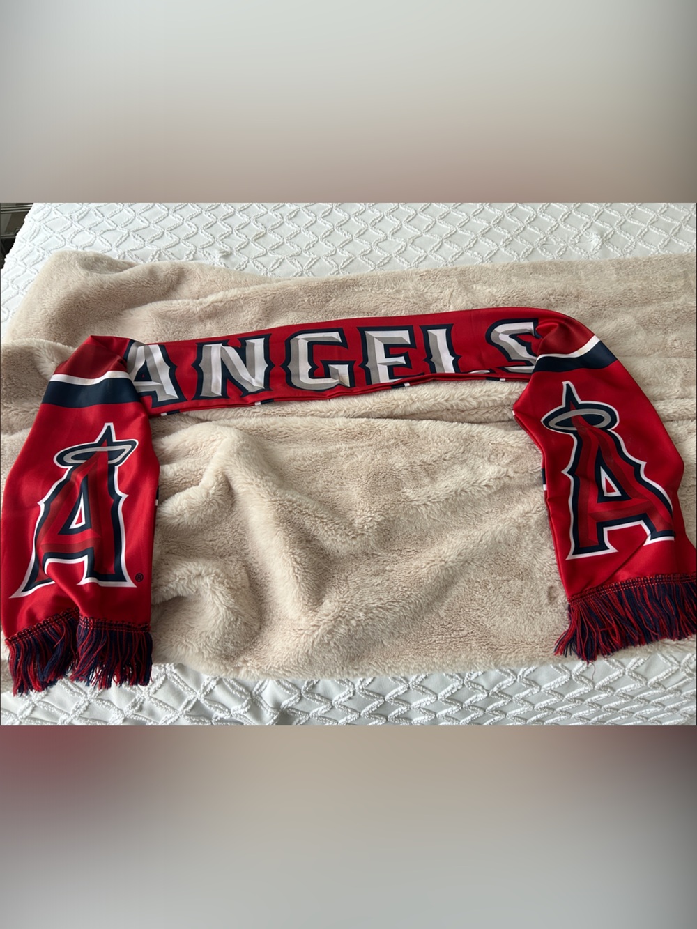 Angles scarf